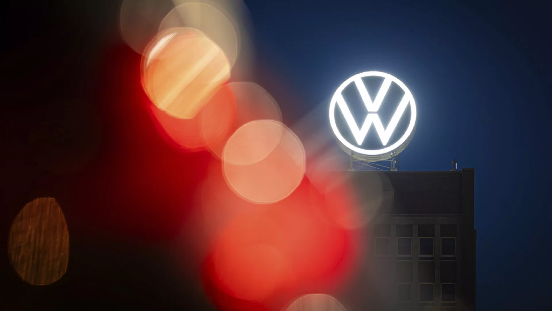 Volkswagen masrafları kısmak için toplu iş sözleşmelerini feshetti