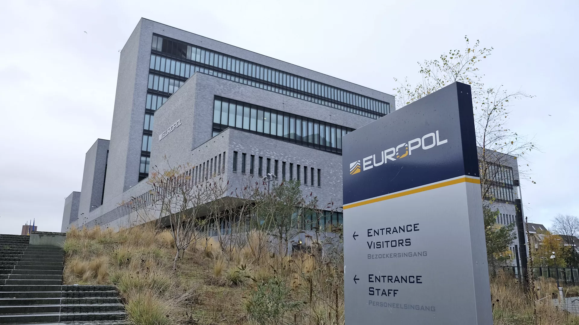 Europol, şifreli yazılım olan Ghost’la bağlantılı 51 kişiyi gözaltına aldı