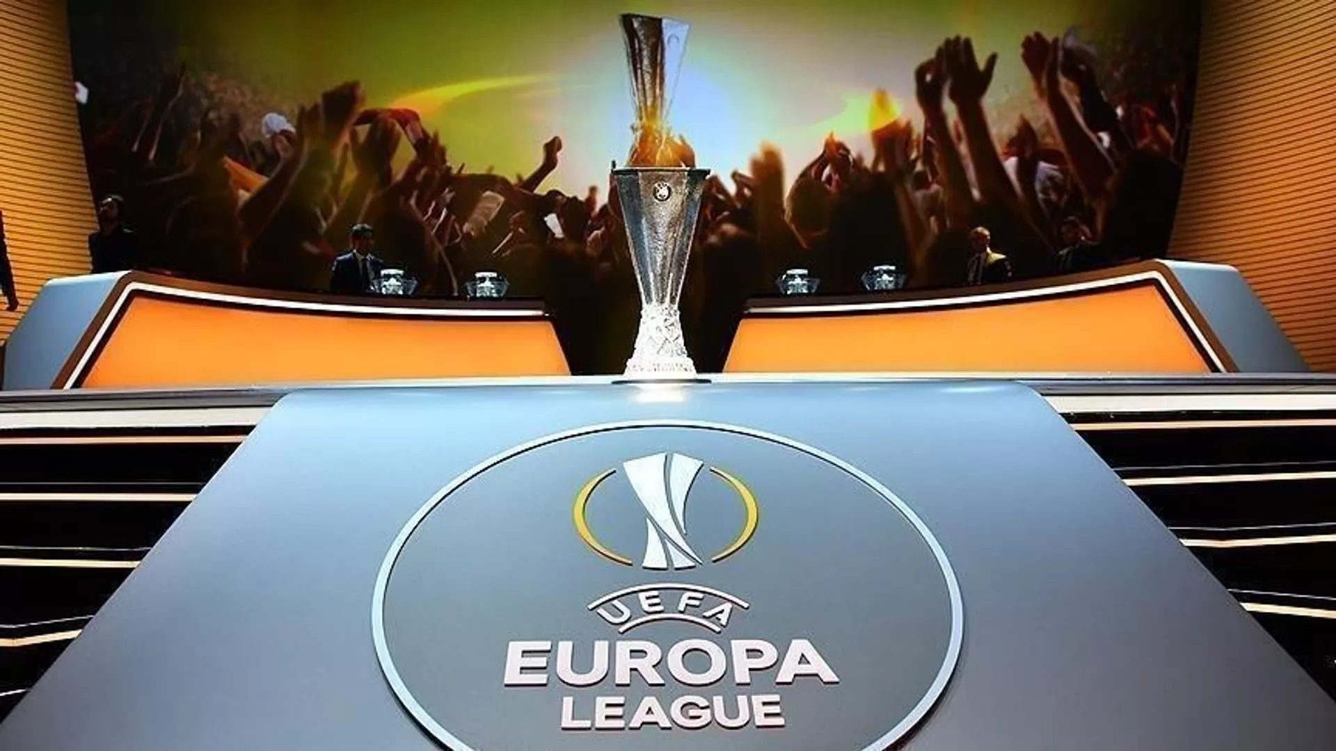 Galatasaray ve Fenerbahçe’nin UEFA Avrupa Ligi kadroları açıklandı