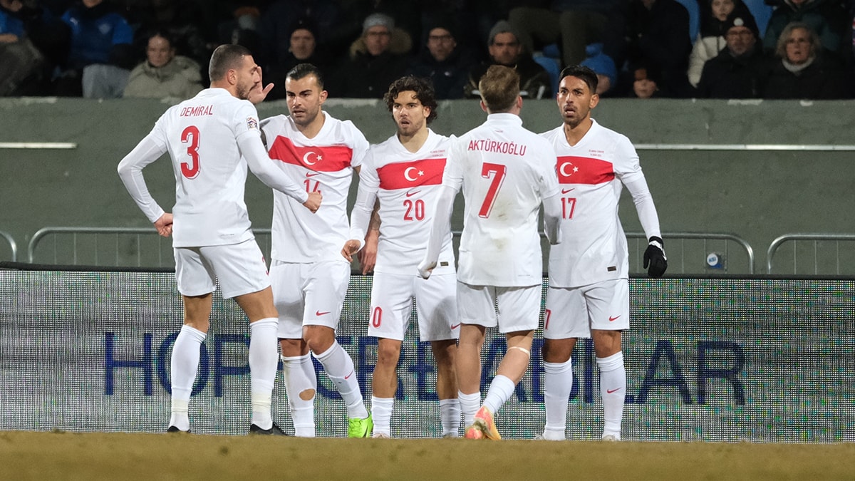 Milli Takım İzlanda’yı 4-2 yendi