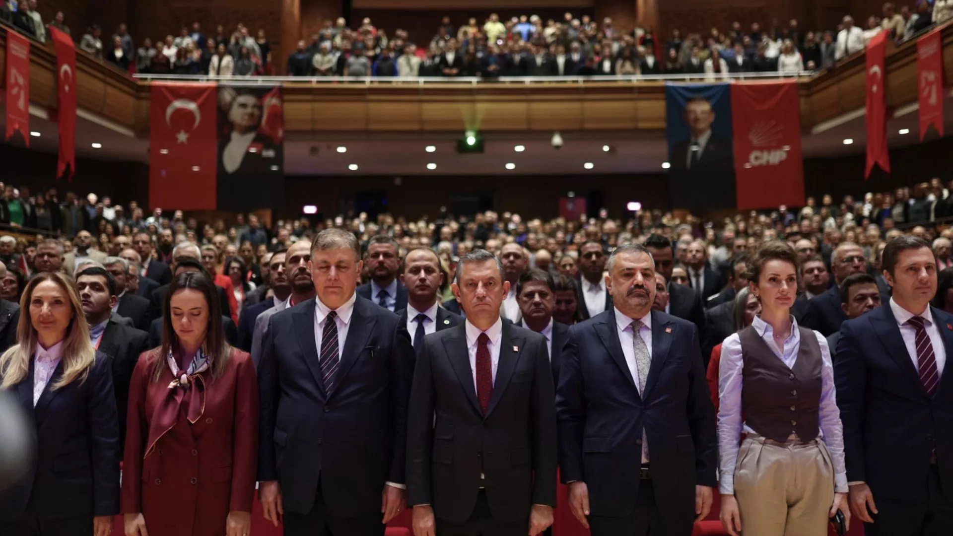 CHP’li vekiller, TSK’dan ihraç edilen teğmenlerin tazminatlarını ödeyecek