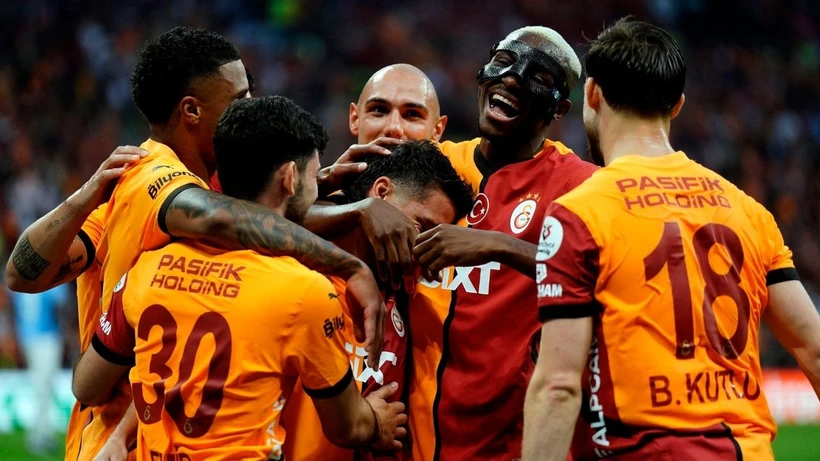 Şampiyon Galatasaray Sezonu Galibiyetle Noktaladı