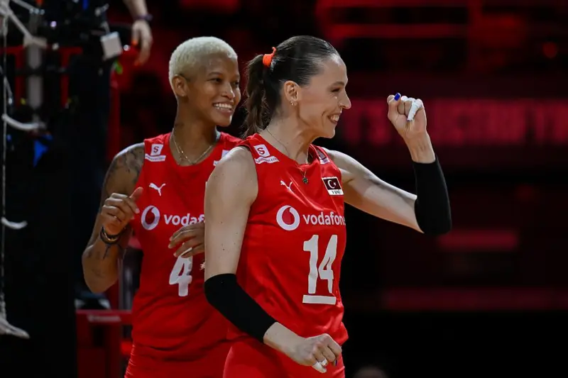 Filenin Sultanları Slovenya’yı set vermeden yenerek çeyrek finale yükseldi