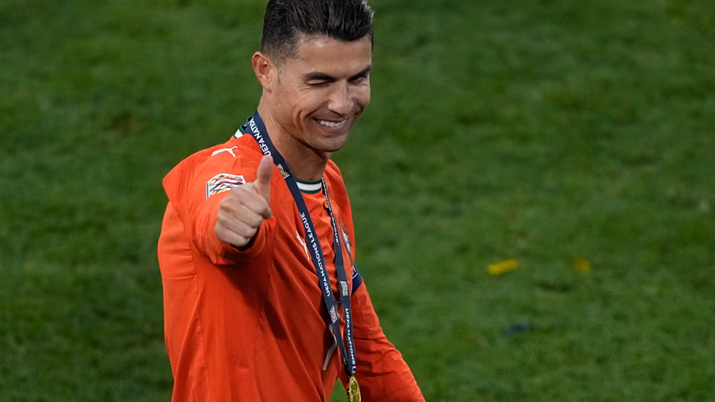 Ronaldo rekorlarına bir yenisini daha ekledi: Serveti 1 milyar euroyu aştı