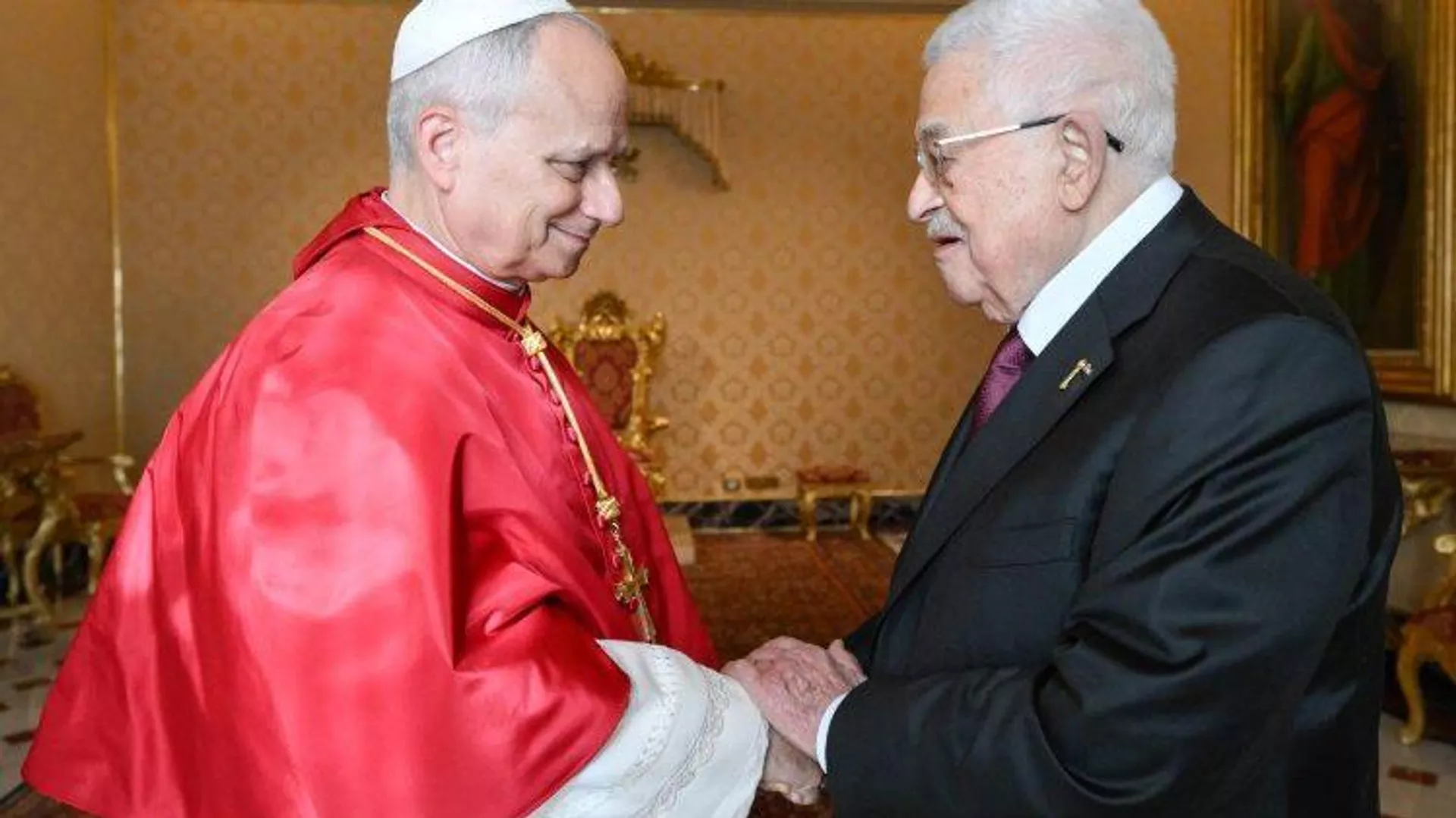 Papa, Filistin lideri Mahmud Abbas ile görüştü: Gazze için acil yardım çağrısı