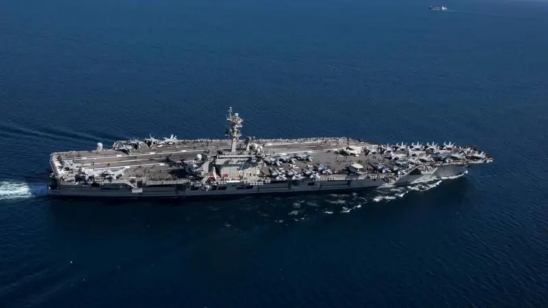 Trump: ‘Dev bir donanma hızla İran’a ilerliyor’