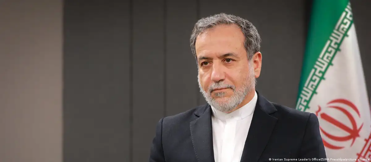 İran: Hürmüz Boğazı kapalı değil