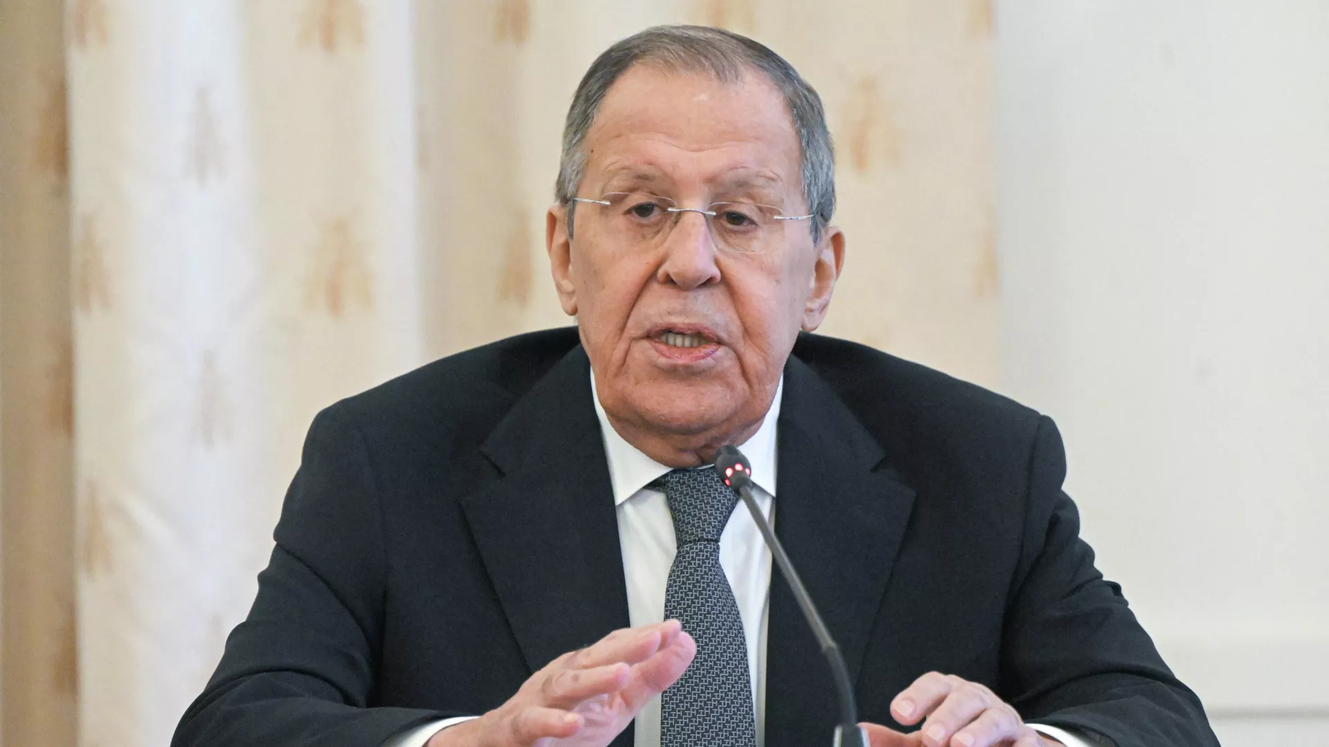 Lavrov: ABD ve İsrail, Körfez ülkelerini İran’a karşı kışkırtmaya çalışıyor