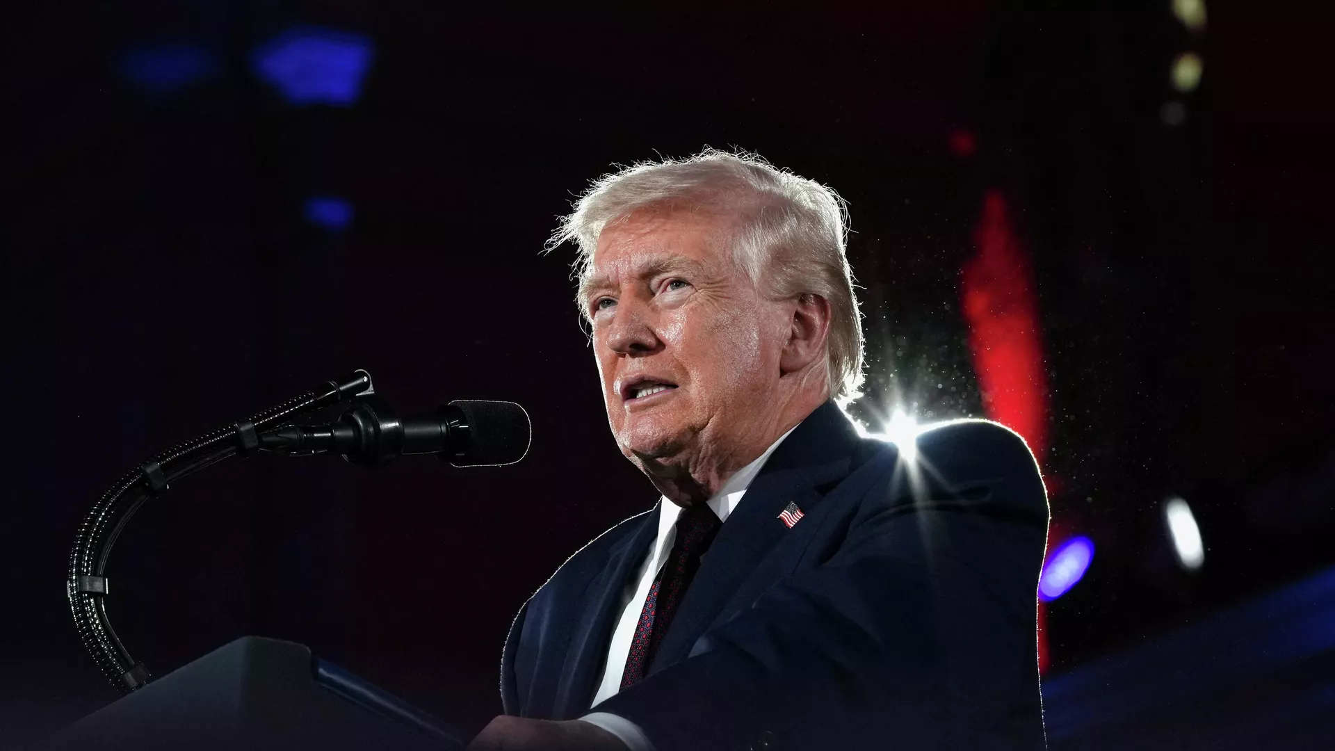 Trump’tan İngiltere ve Fransa’ya sert çıkış: Gidin petrolünüzü alın, bunu unutmayacağız