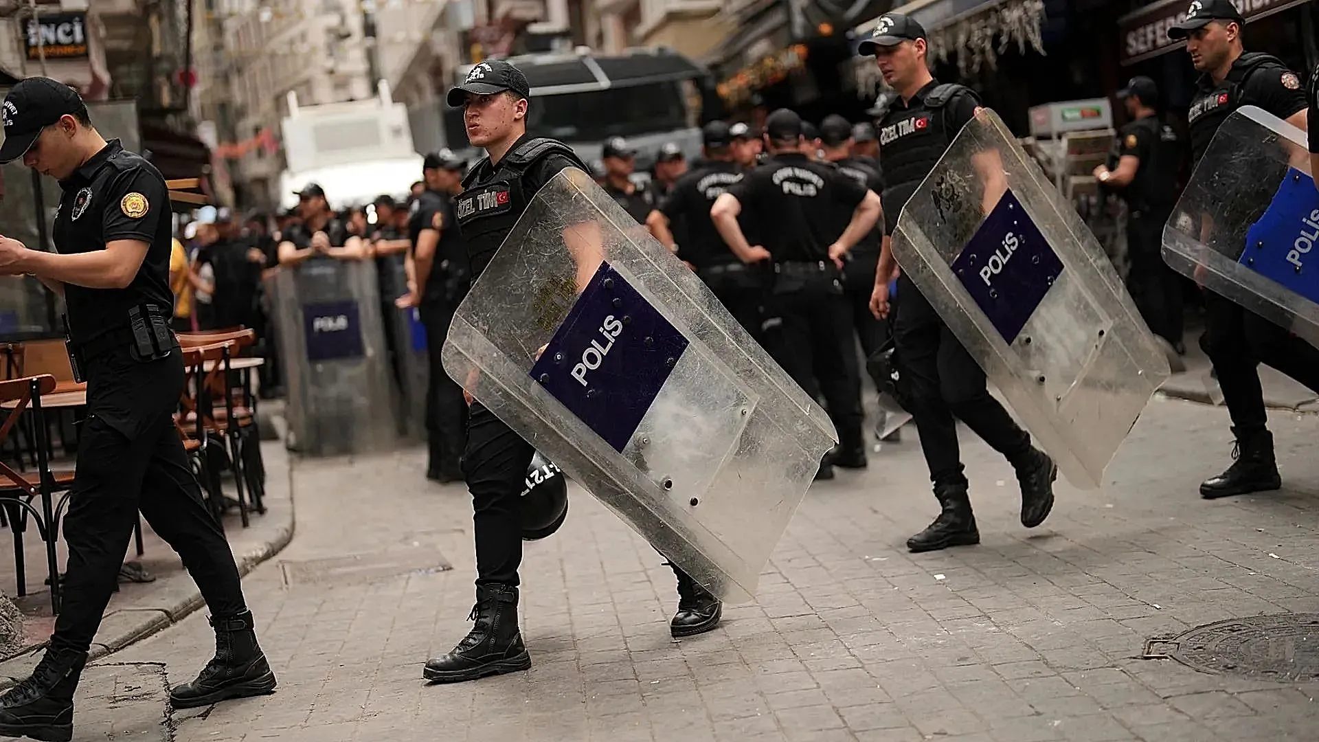 34 ilde IŞİD operasyonu: 198 kişi gözaltına alındı