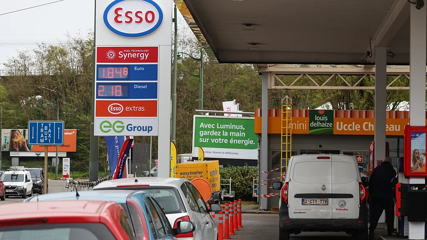 Yeniden alevlenen ABD-İran gerilimi akaryakıt fiyatlarını artırdı