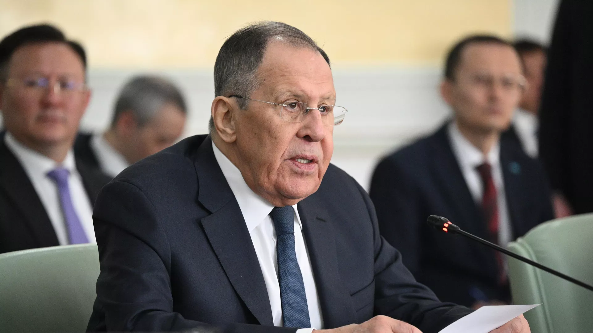 Lavrov: Avrupa, Nazizmi yeniden canlandırmaya çalışıyor