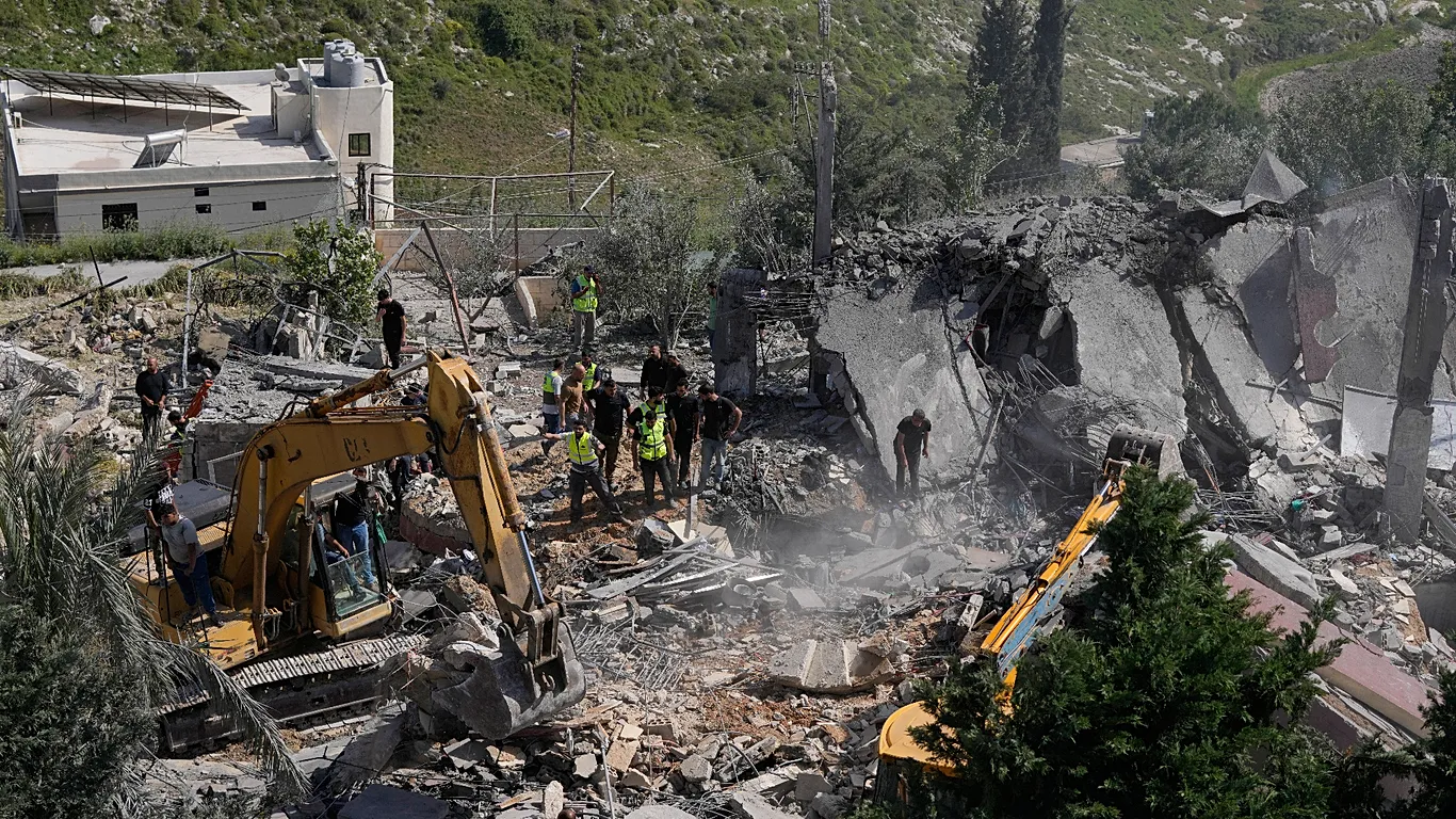 İsrail’in Lübnan’a yönelik yeni hava saldırılarında en az 39 kişi hayatını kaybetti