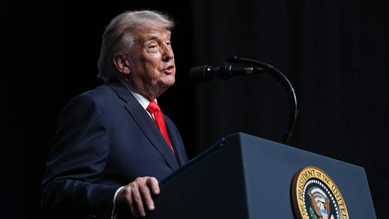Trump’tan Küba manyaklığı: ABD Donanması İran dönüşünde Havana’yı ele geçirebilir