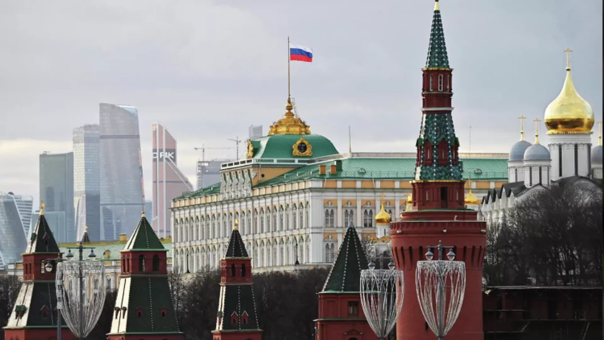 Kremlin: Zelenskiy gereken kararı aldığında özel askeri harekat biter