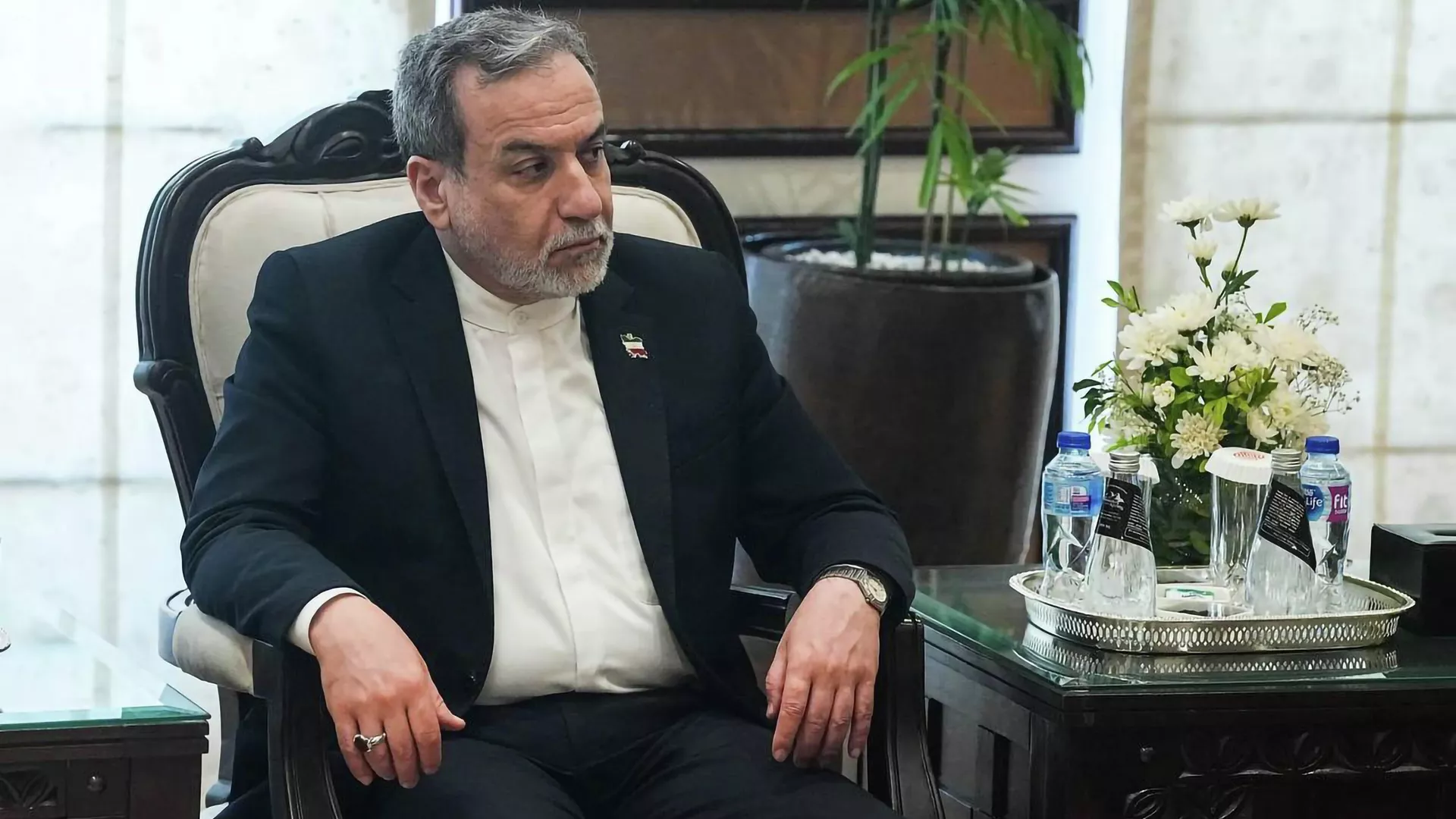 Arakçi: İran ile ilgili hiçbir sorunun askeri çözümü yok