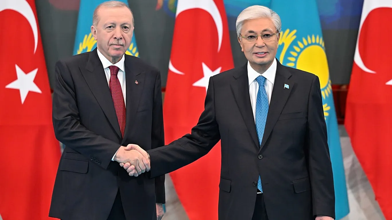 Türkiye ile Kazakistan arasında ebedi dostluk bildirgesi imzalandı: 13 milyar euroluk ticaret hacmi planı