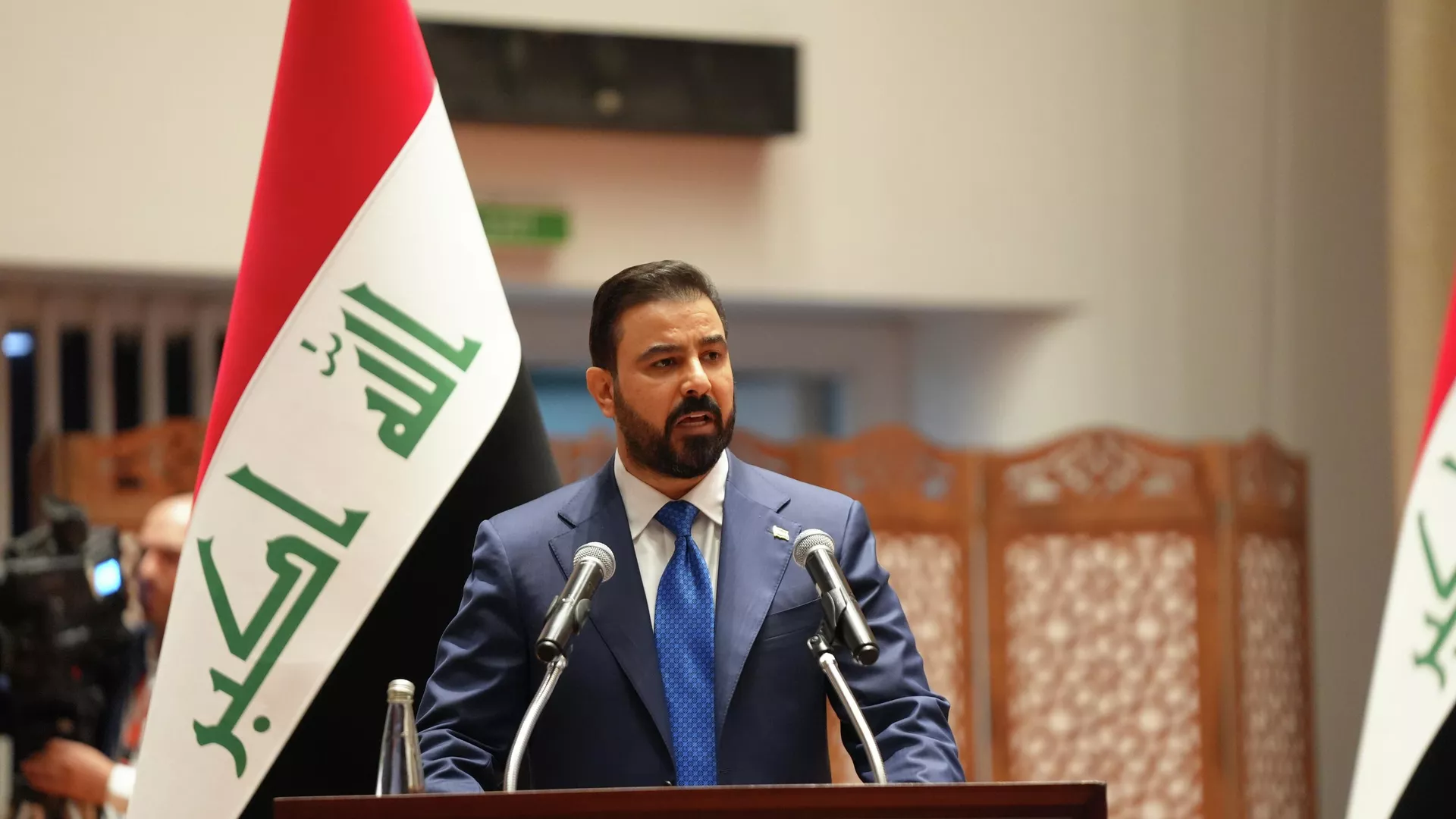 Irak’ta yeni dönem: Ali ez-Zeydi, Sudani’den başbakanlık görevini devraldı