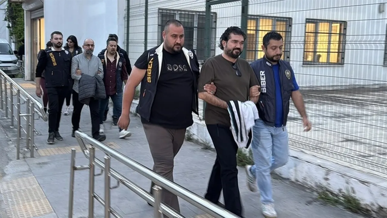 Rasim Ozan Kütahyalı tutuklandı