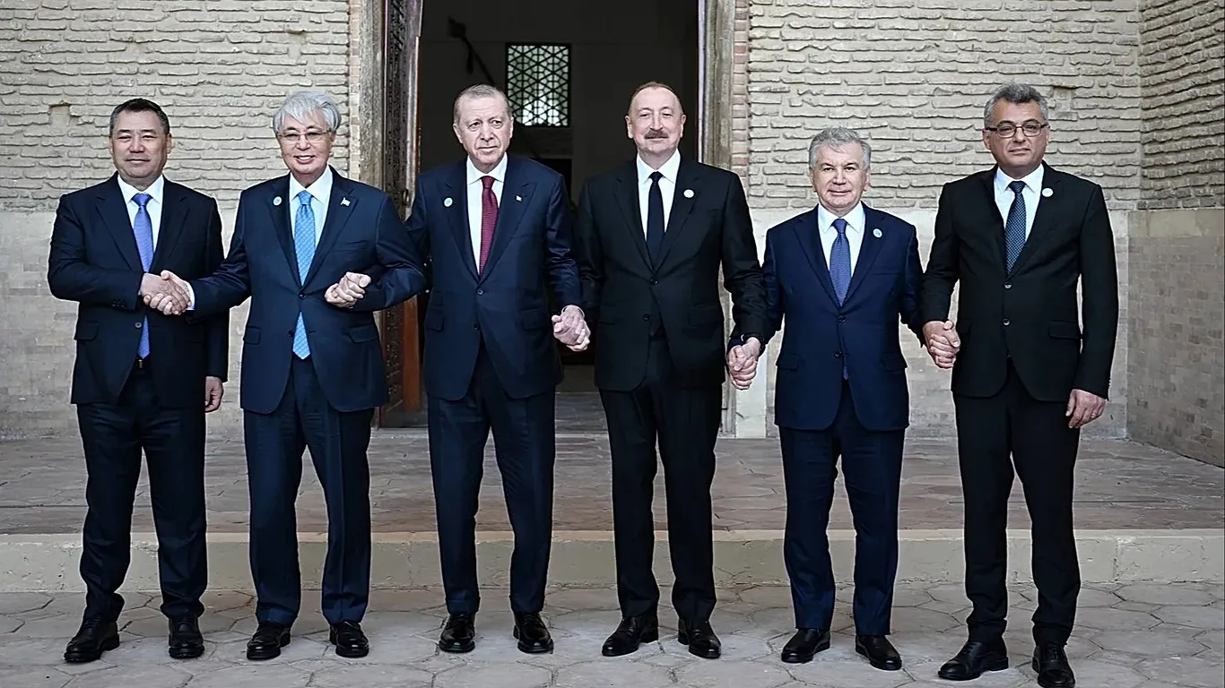 Türk liderler ‘etkili jeopolitik güç merkezi’ için birleşiyor