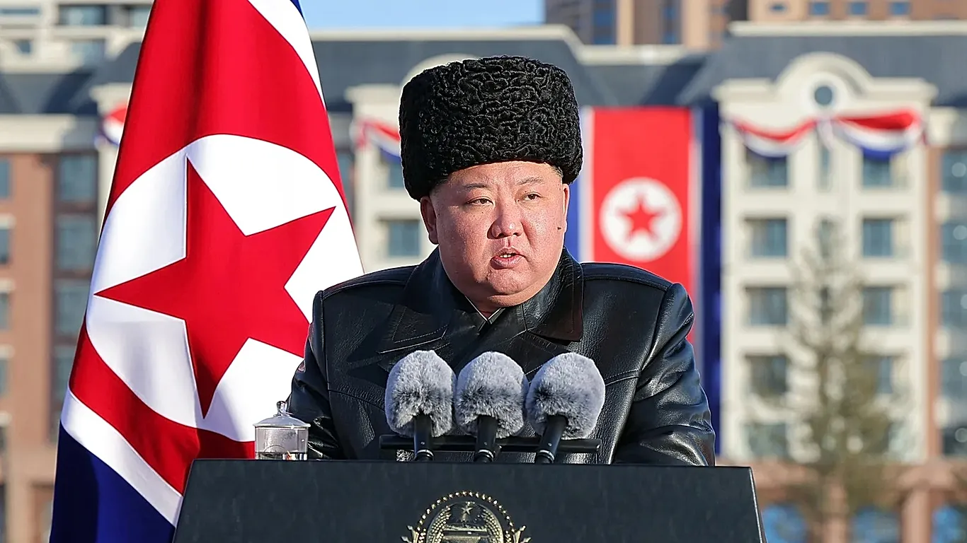 Kim Jong Un’dan orduya talimat: Güney Kore sınırını ‘geçilmez bir kale’ yapın