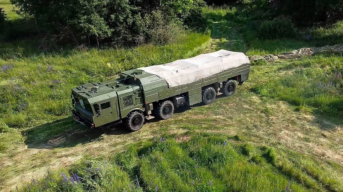 Rusya, NATO ile gerilim tırmanırken Belarus’a nükleer başlık sevk etti