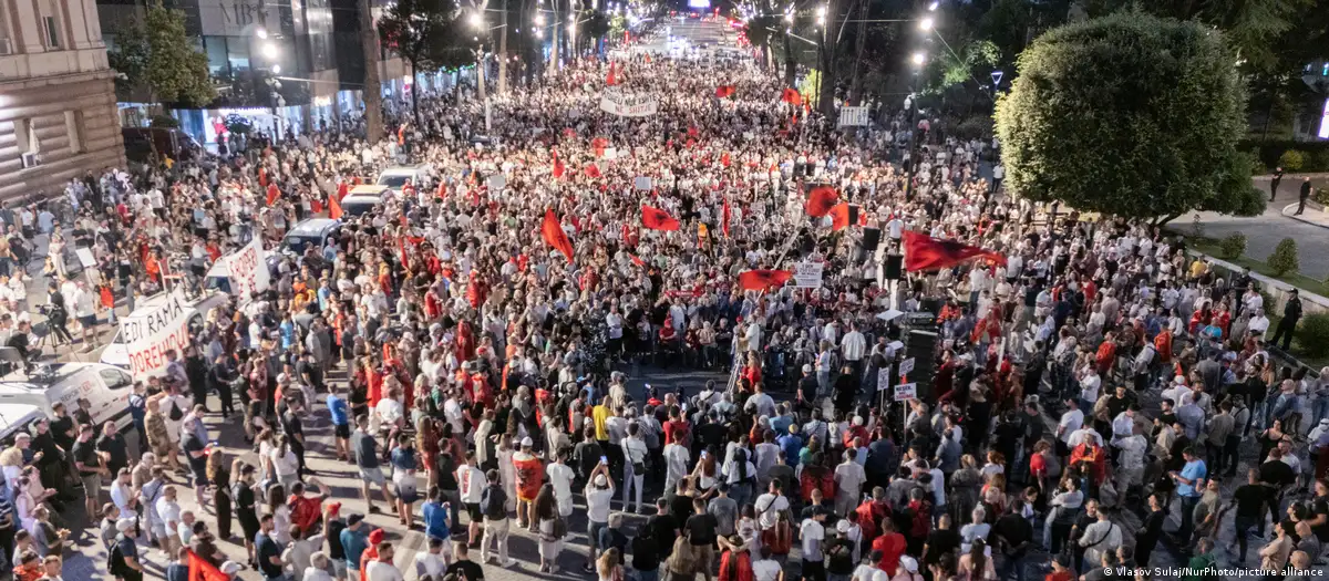 Arnavutluk’ta Trump ailesinin lüks projesine öfke dinmiyor
