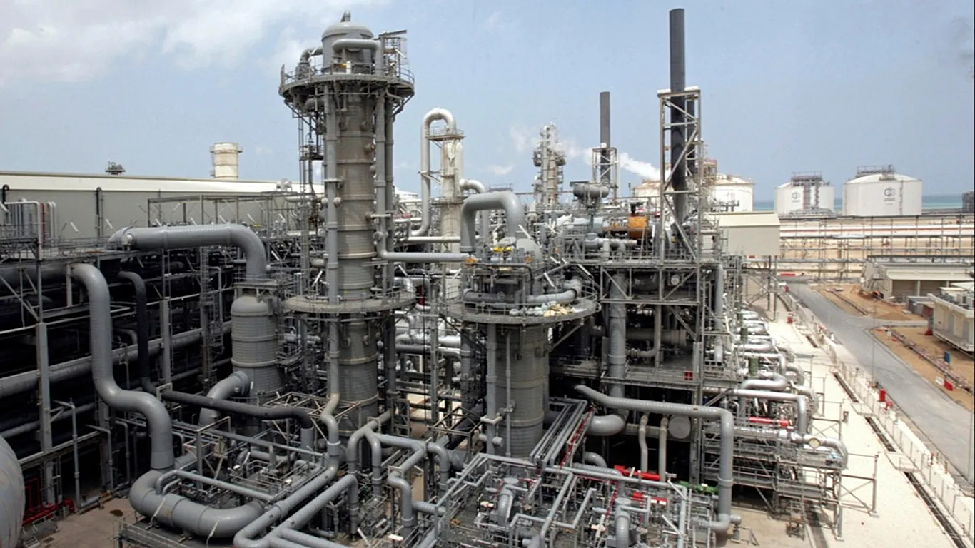 Katar’ın en büyük enerji tesisinde patlama: 54 yaralı, 18 işçi kayıp