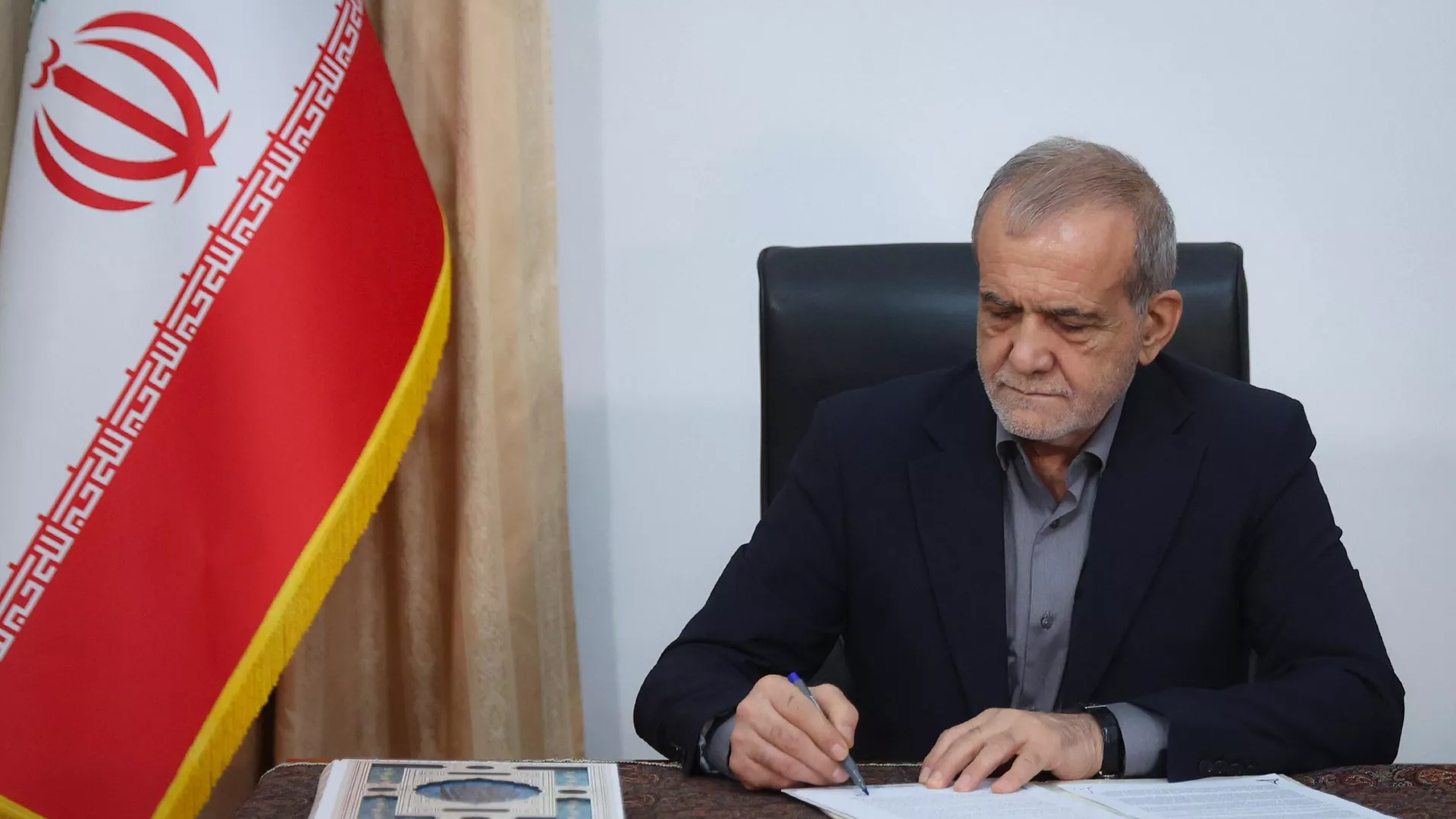 Pezeşkiyan: ABD ile görüşmeler, yükümlülüklere bağlı kalınırsa sonuç verebilir