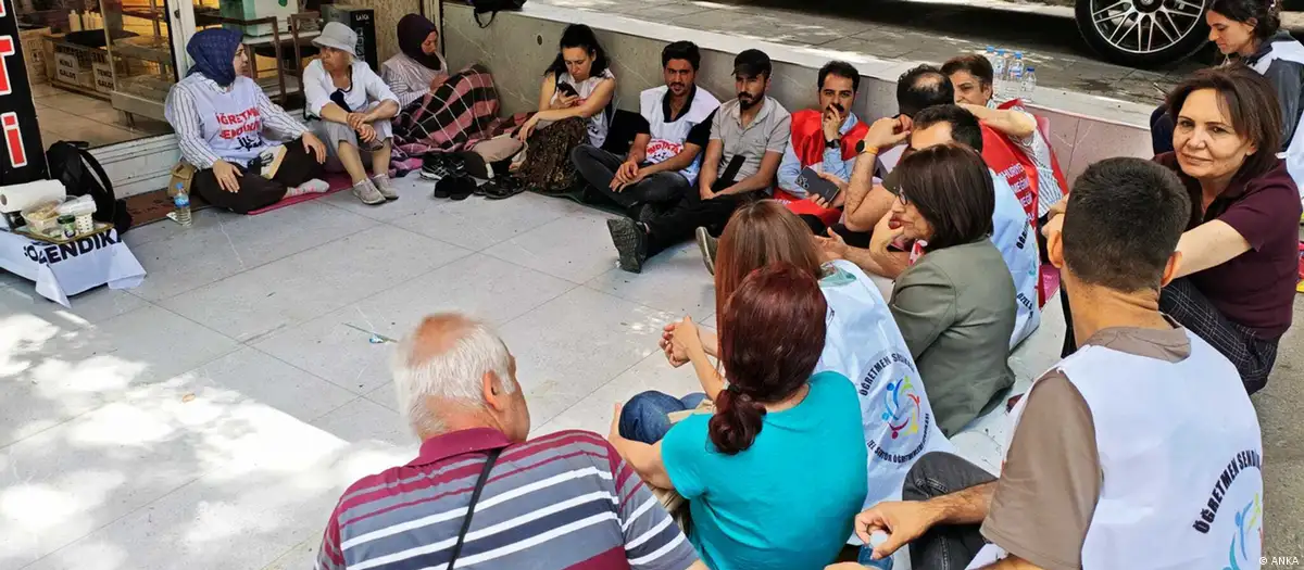Öğretmenlerden madencilere: Son çare açlık grevi