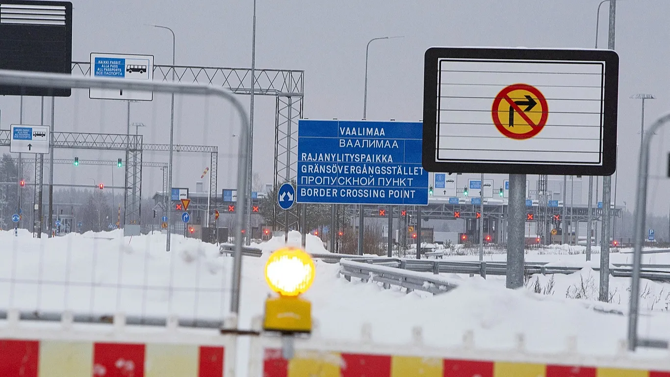 Rusya, Finlandiya ve Baltık ülkeleriyle bazı demiryolu geçişlerini askıya aldı