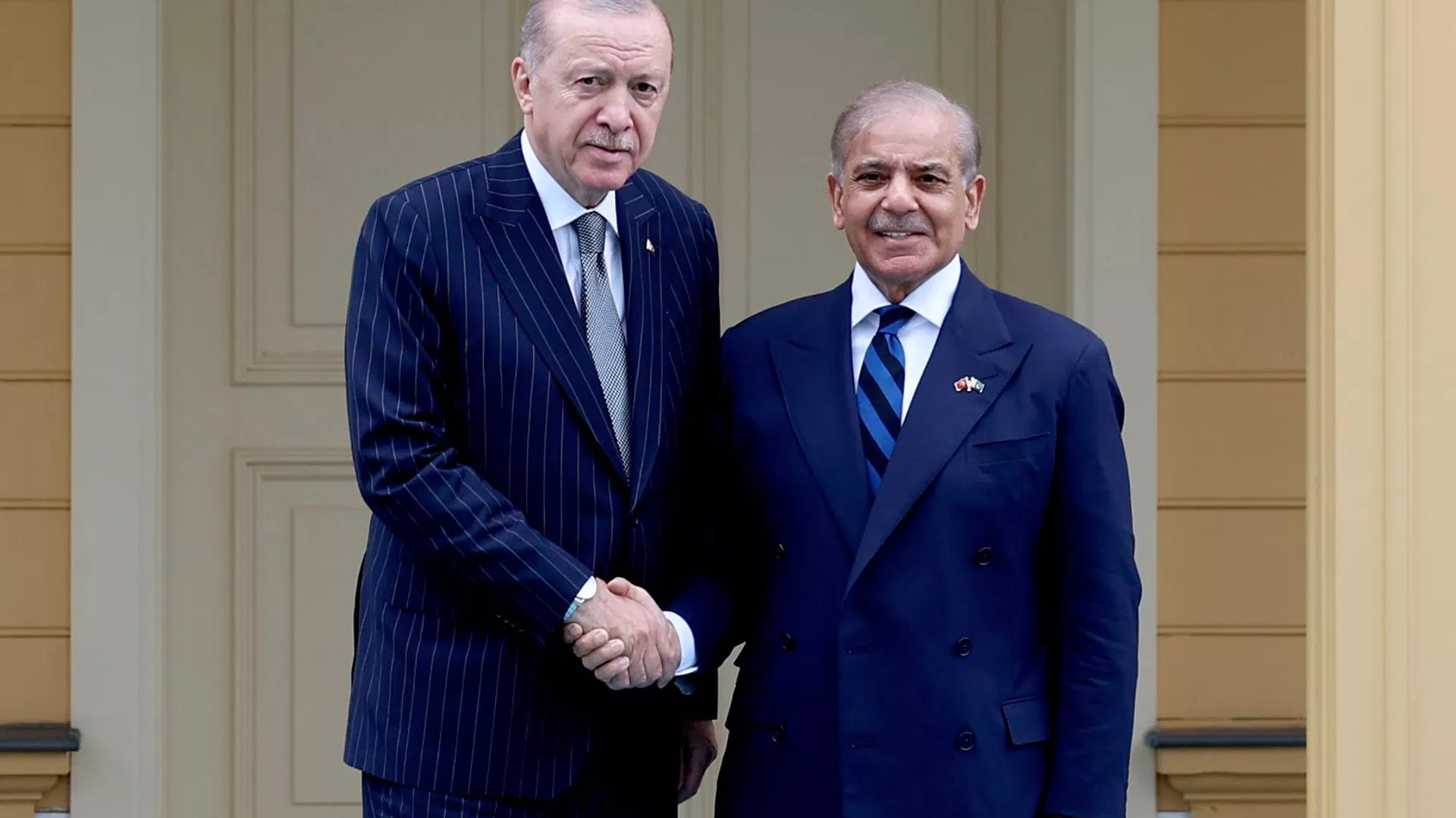 Pakistan Başbakanı Şerif: Türkiye, Pakistan’ın yanında kaya gibi durdu