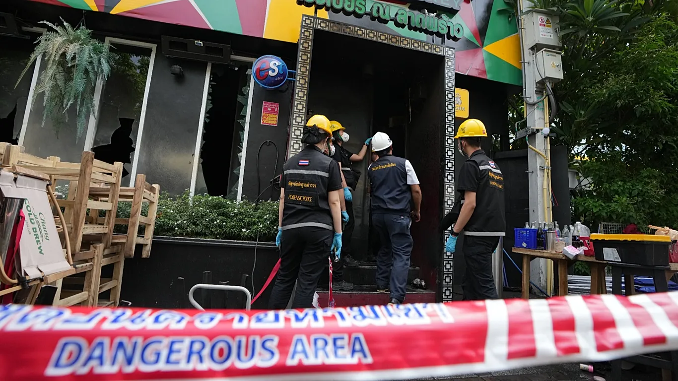 Tayland’daki bir barda çıkan yangında en az 27 kişi öldü