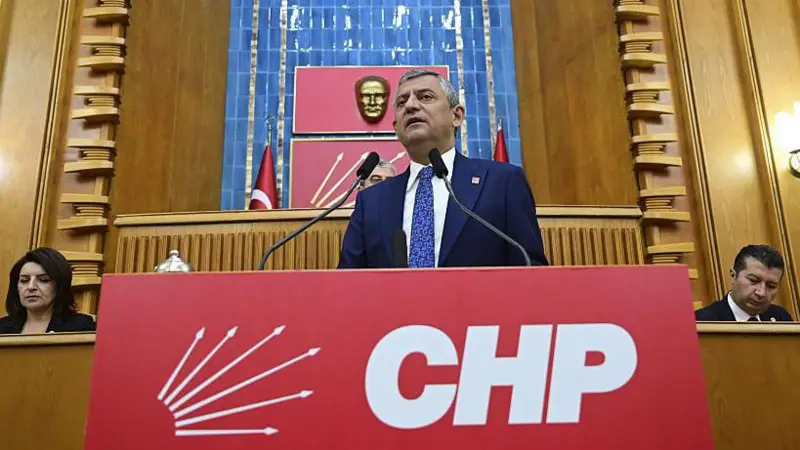 Özel’den Kılıçdaroğlu’na genel başkanlık yarışı çağrısı: ‘Kaybeden CHP’yi salsın’