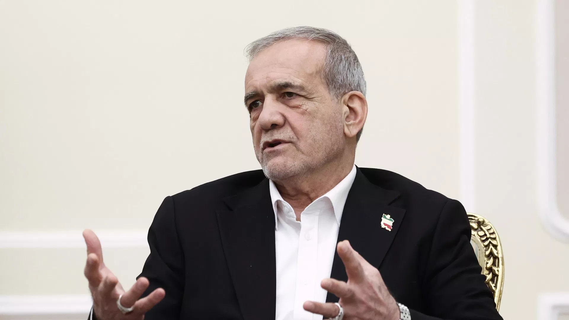 Pezeşkiyan: İran lideri mevcut durumun son bulması gerektiğini vurguladı