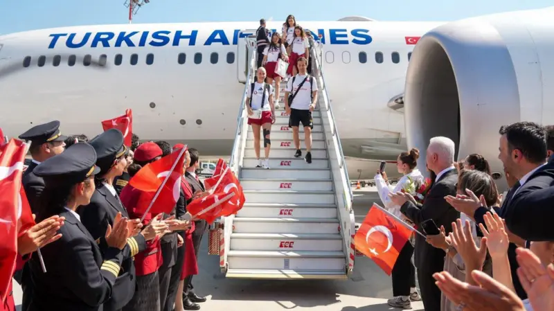 Filenin Sultanları şampiyonluk sonrası Türkiye’ye döndü
