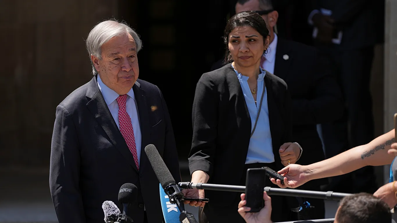 BM’den Kıbrıs için yeni diplomasi trafiği: Guterres iki liderle bir araya geldi