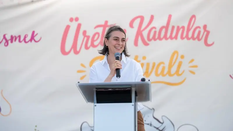 Üsküdar Belediye Başkanı Sinem Dedetaş gözaltına alındı