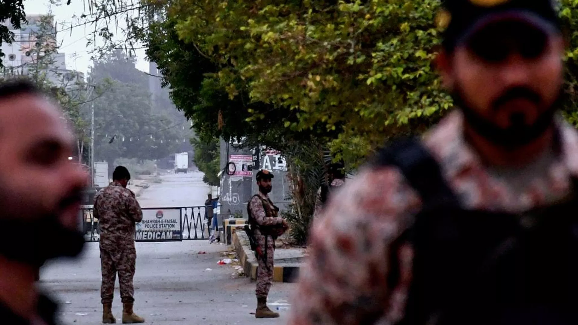 Pakistan’da polis noktasına saldırı: 11 polis öldü