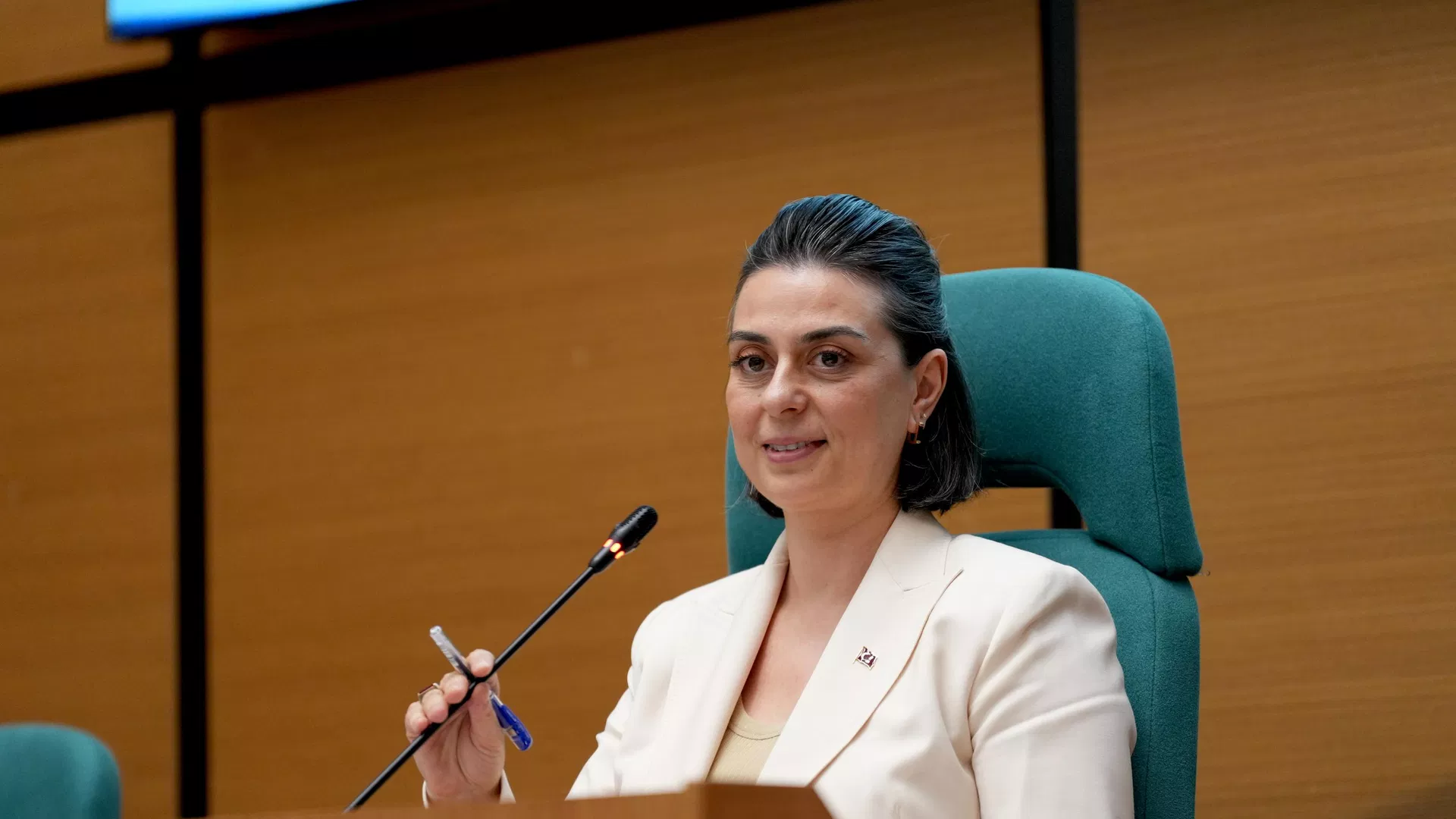 Üsküdar Belediye Başkanı Sinem Dedetaş tutuklandı