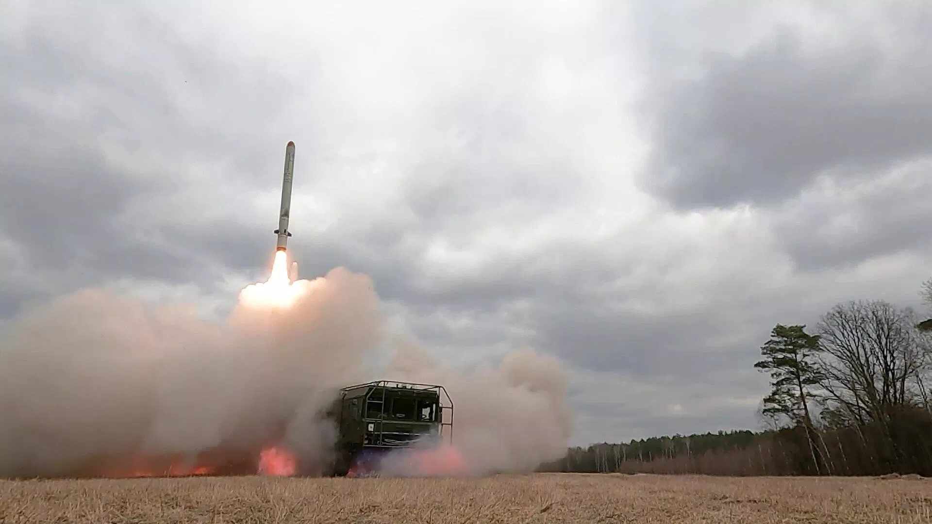 Rus ordusu Ukrayna’nın liman ve gemilerine yönelik bombardımanları sürdürdü
