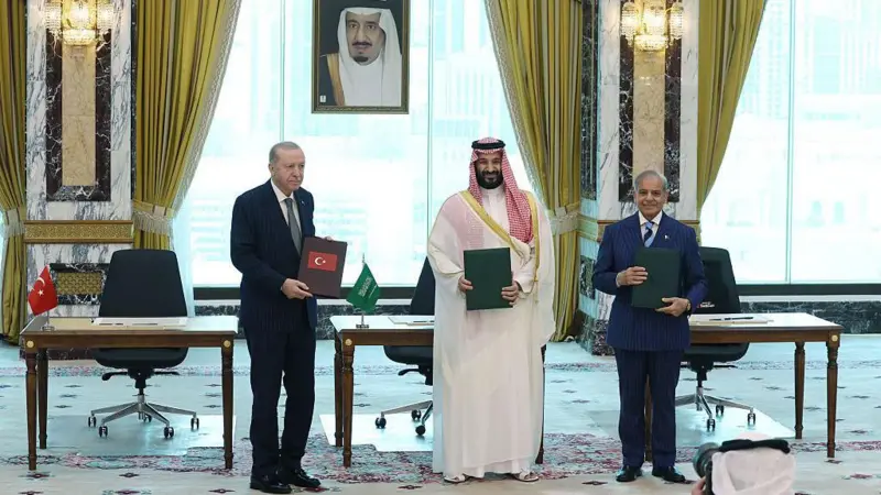 Türkiye, Suudi Arabistan ve Pakistan savunma anlaşması imzaladı