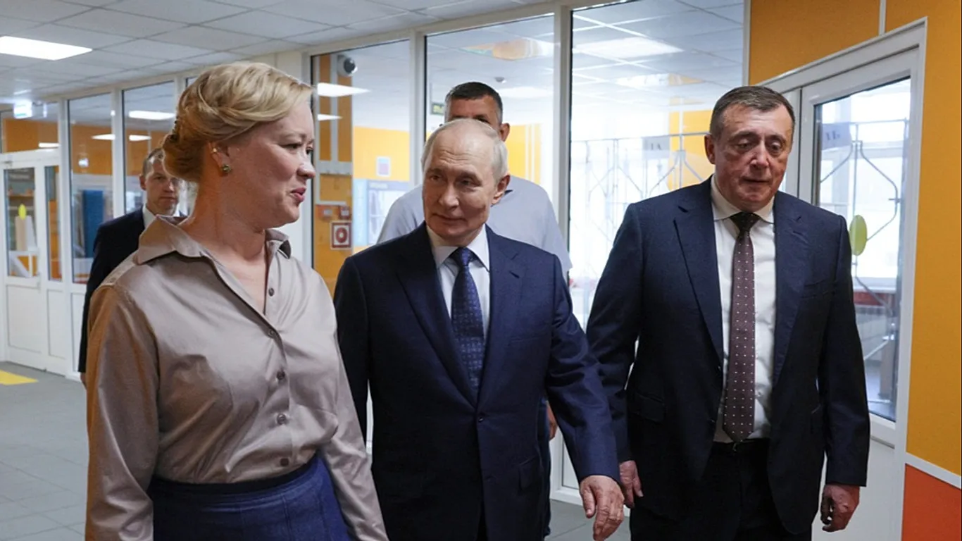 Putin’in tartışmalı Kuril Adaları’na ilk ziyaretine Tokyo’dan sert tepki