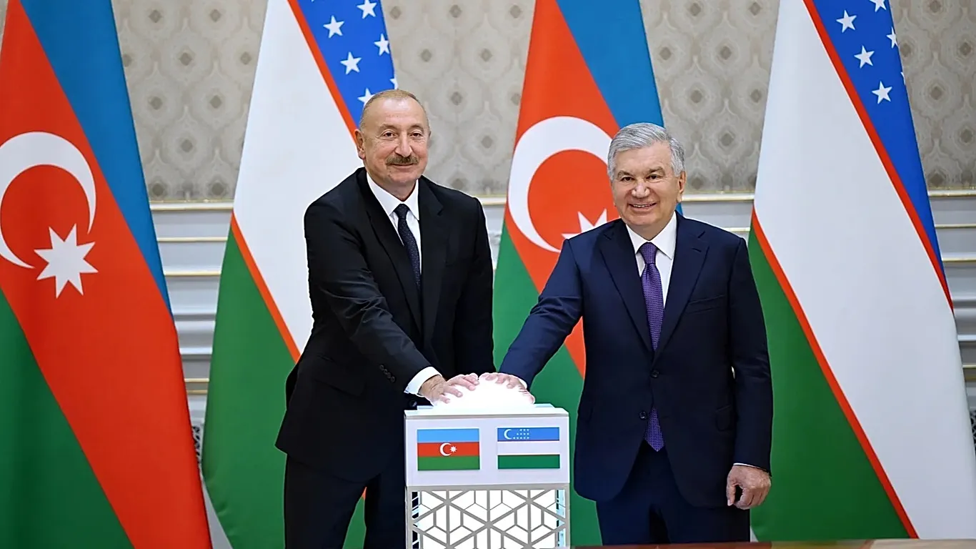 Özbekistan ile Azerbaycan ittifakı: 2030’a kadar 1 milyar dolarlık ticaret hedefleniyor