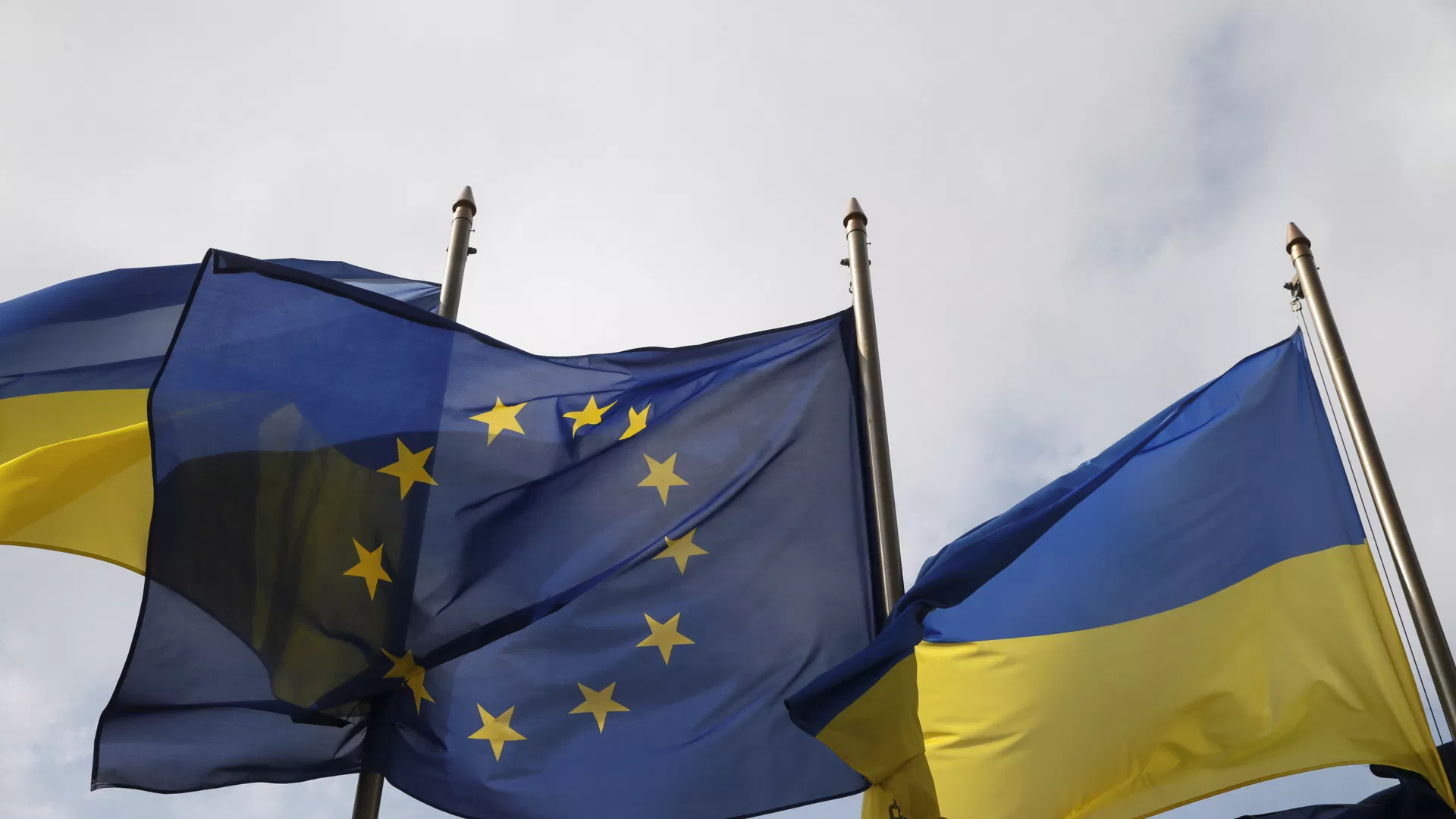 AB’den Ukrayna’ya 6,1 milyar euroluk silah bütçesi