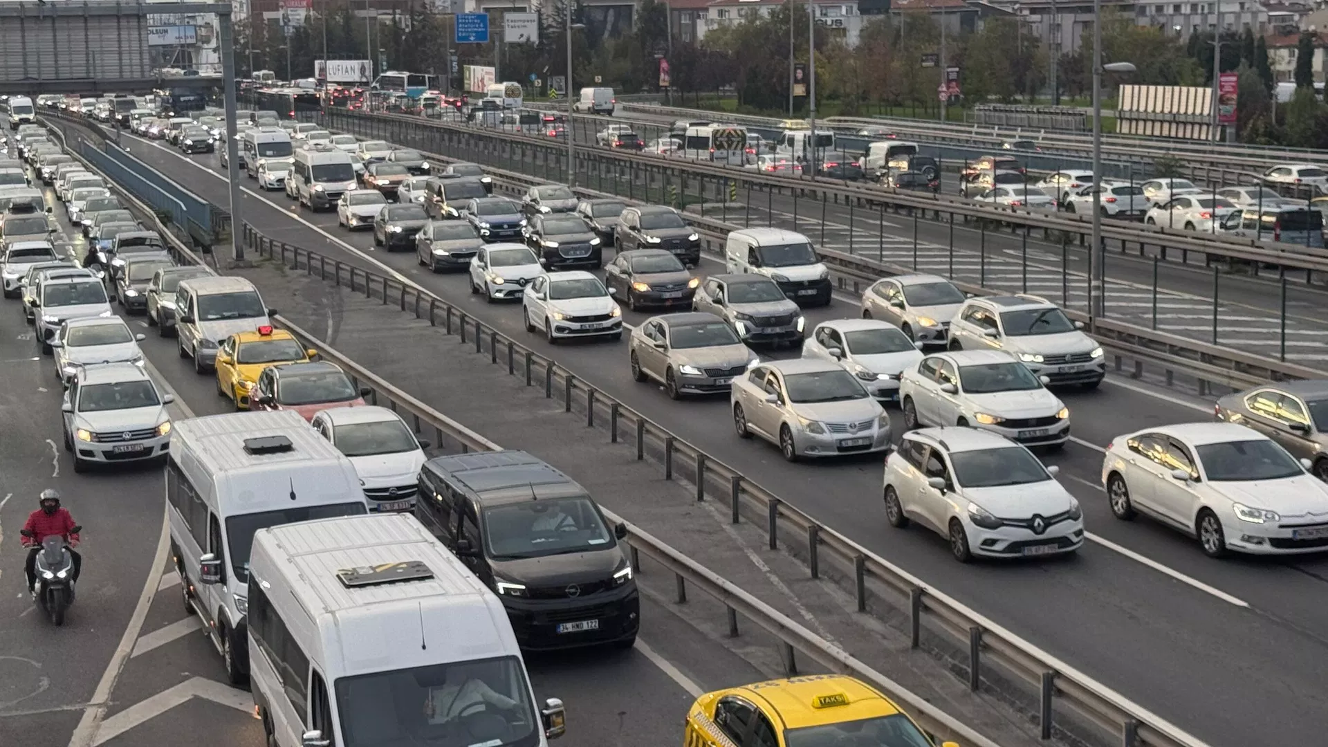 İstanbul’da okulların açılacağı gün toplu ulaşım ücretsiz olacak: 3 bin 665 ilave sefer planlandı