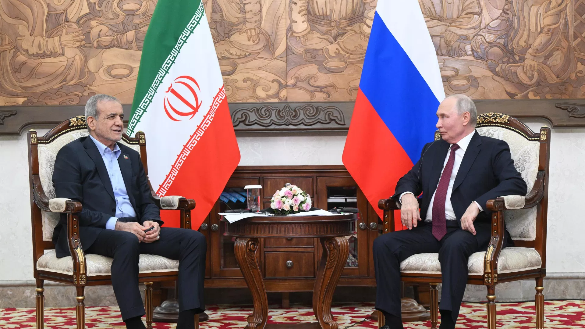 Putin: İran halkıyla dayanışma içindeyiz