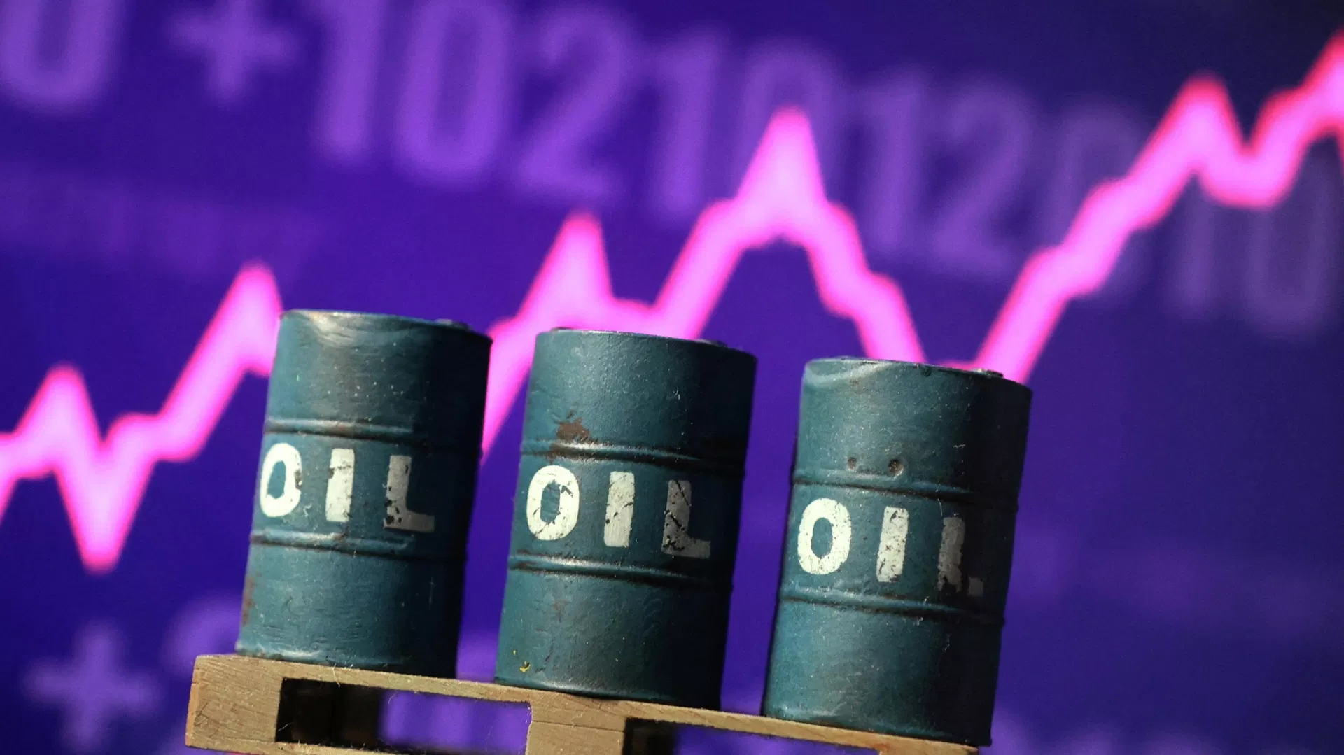 Petrol fiyatları 100 doları aştı: Hürmüz krizi yüzünden tırmanıyor