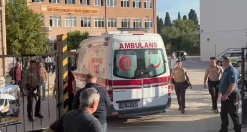 Manisa’da okul önünde silahlı saldırı: İkisi ağır 11 yaralı
