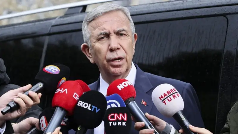 Mansur Yavaş’ın ardından Ankara’dan 7 belediye başkanı da CHP’den istifa etti